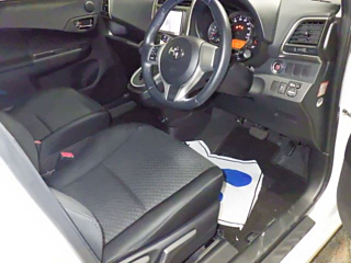 TOYOTA RACTIS 2013