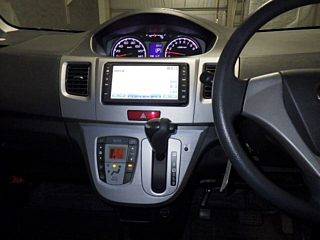 DAIHATSU MOVE 2011