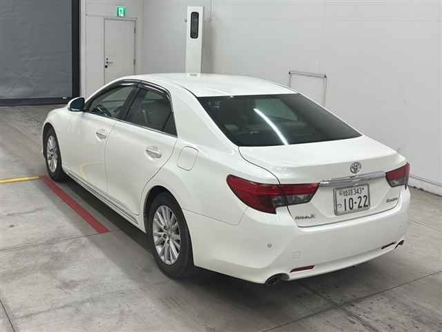 TOYOTA MARK X 2016
