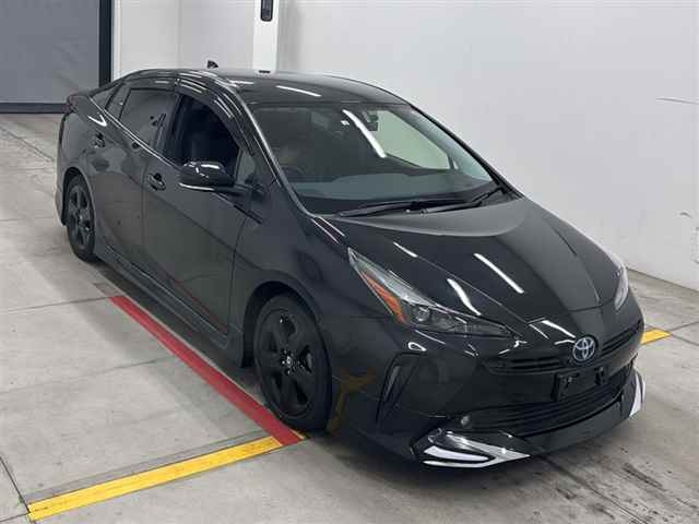 TOYOTA PRIUS 2022