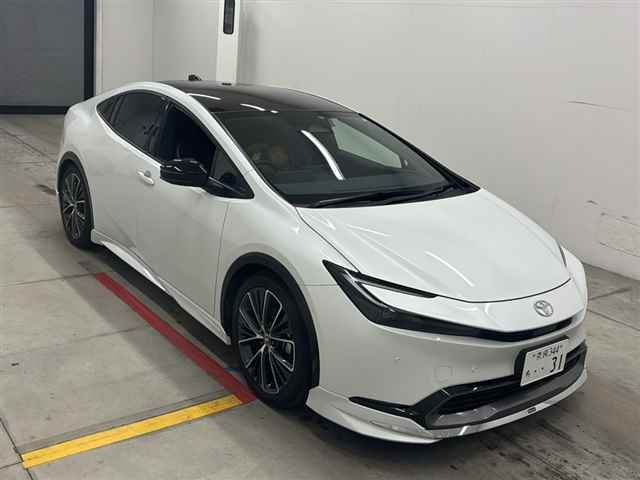 TOYOTA PRIUS 2024