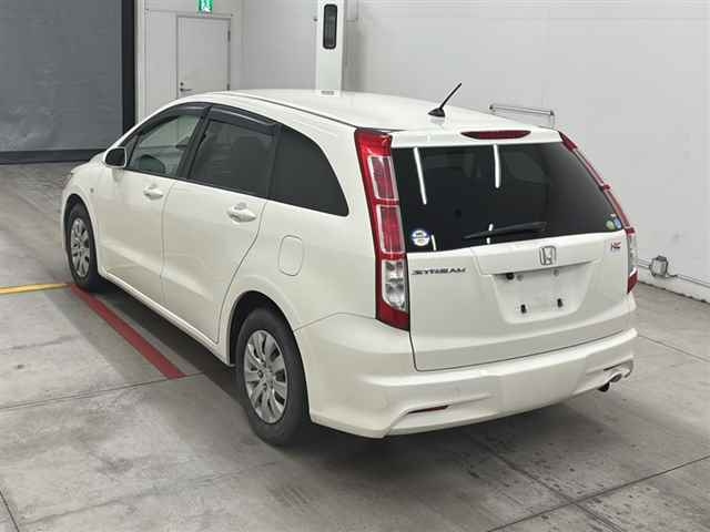 HONDA STREAM 2011