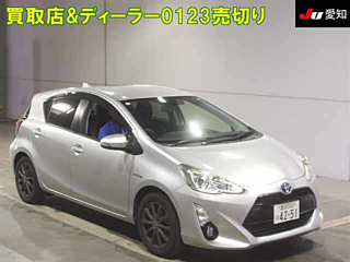 TOYOTA AQUA 2015