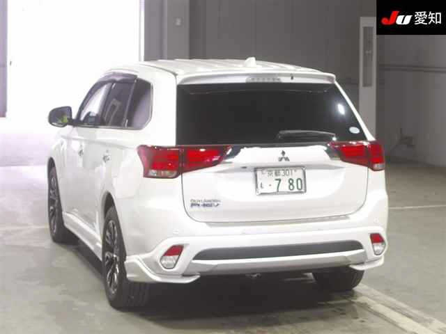 MITSUBISHI OUTLANDER PHEV 2016