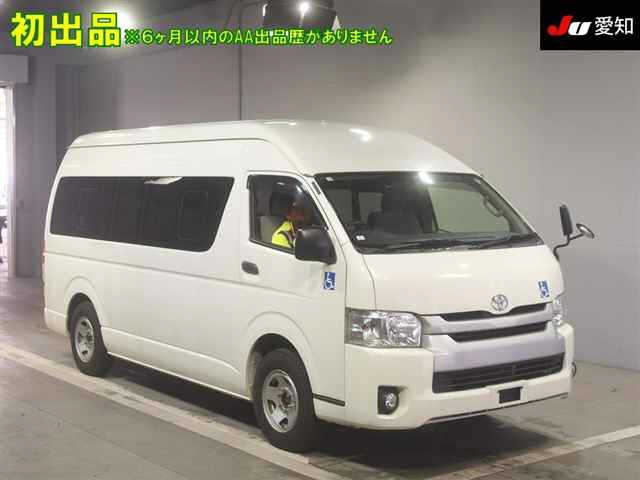 TOYOTA HIACE 2015