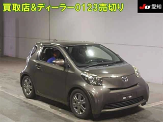 TOYOTA IQ 2010