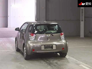 TOYOTA IQ 2010