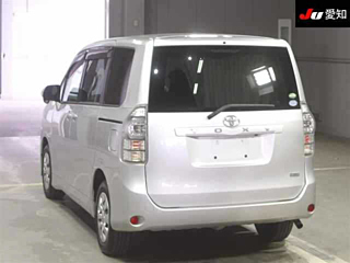 TOYOTA VOXY 2012