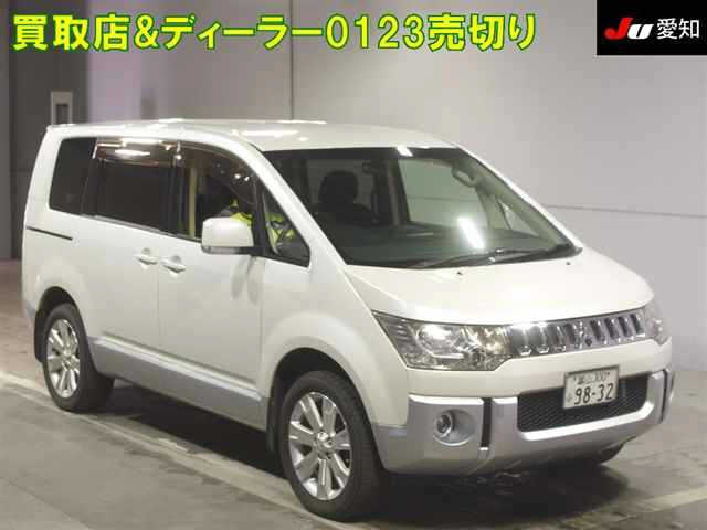 MITSUBISHI DELICA D5 2008