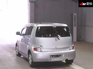 TOYOTA BB 2010
