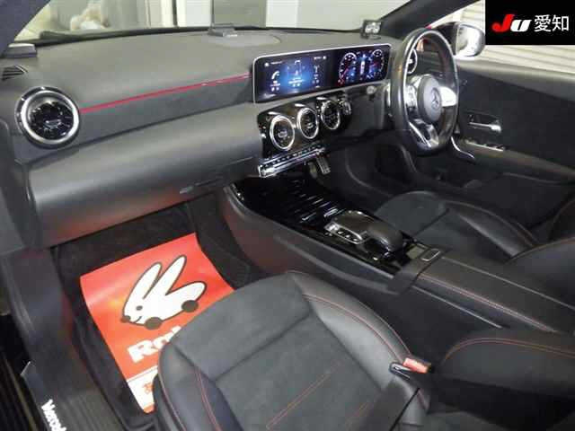 MERCEDES BENZ A CLASS 2019