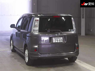 TOYOTA SIENTA 2011