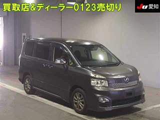 TOYOTA VOXY 2012