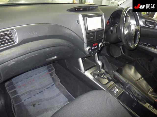 SUBARU FORESTER 2012