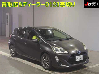 TOYOTA AQUA 2015