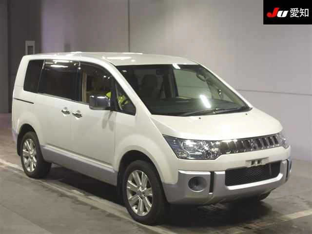 MITSUBISHI DELICA D5 2008