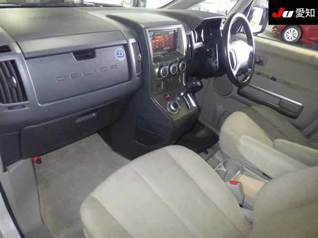 MITSUBISHI DELICA D5 2008
