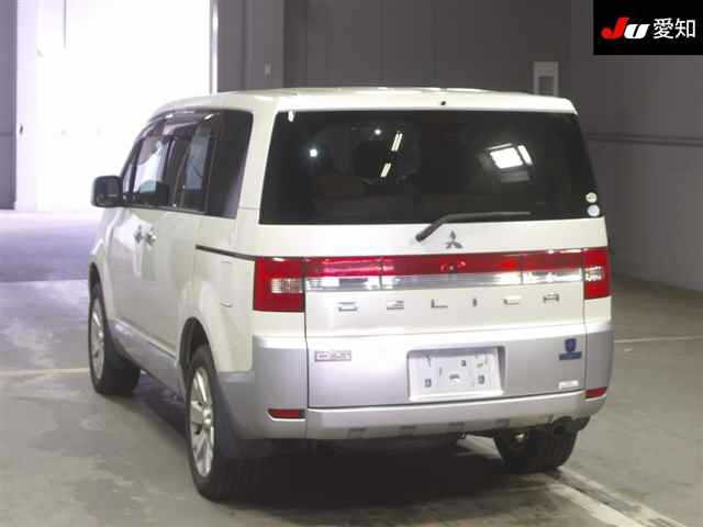 MITSUBISHI DELICA D5 2008