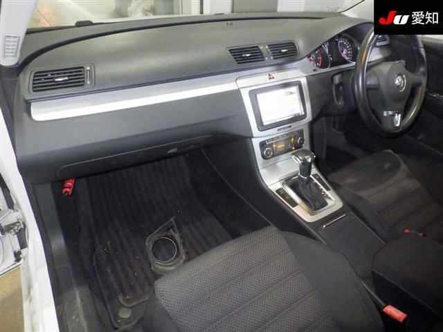 VOLKSWAGEN PASSAT VARIANT 2010