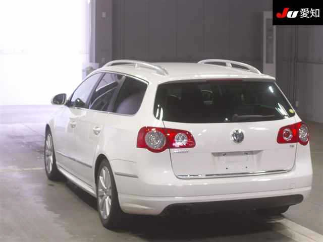 VOLKSWAGEN PASSAT VARIANT 2010