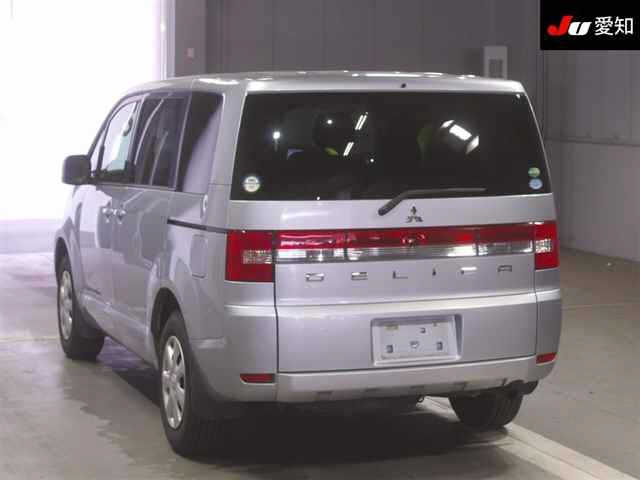 MITSUBISHI DELICA D5 2012