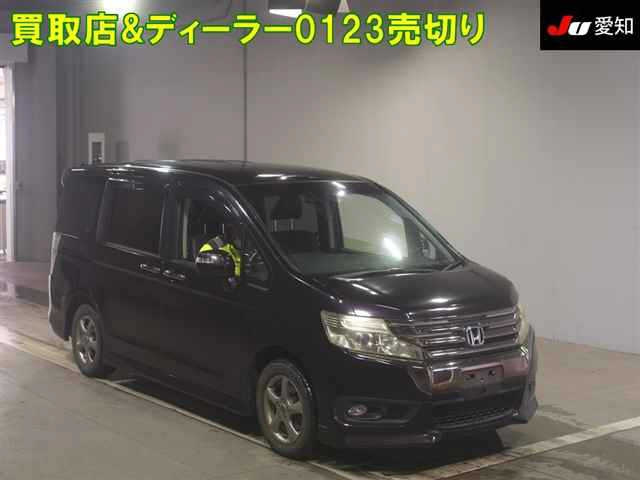 HONDA STEP WAGON 2014