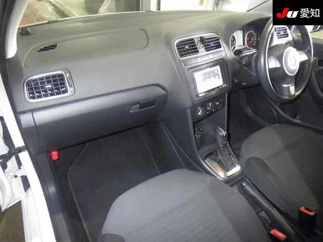 VOLKSWAGEN POLO 2014
