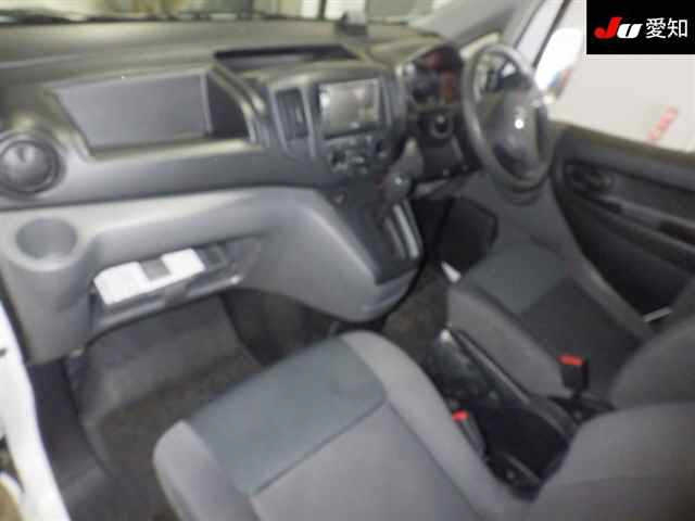 NISSAN NV200 2013