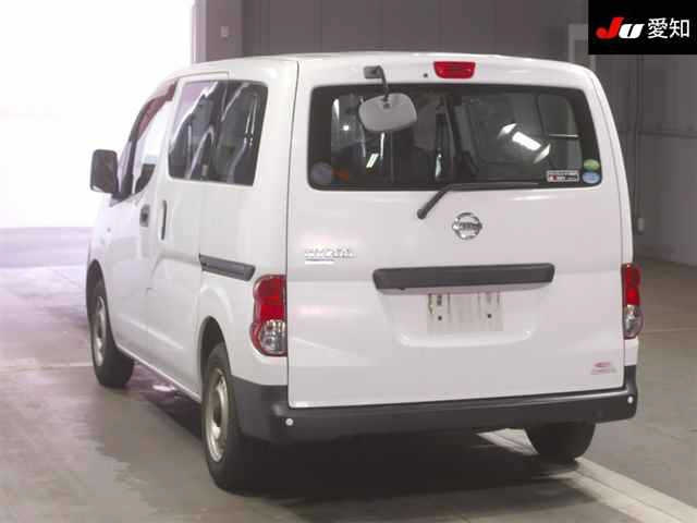 NISSAN NV200 2013