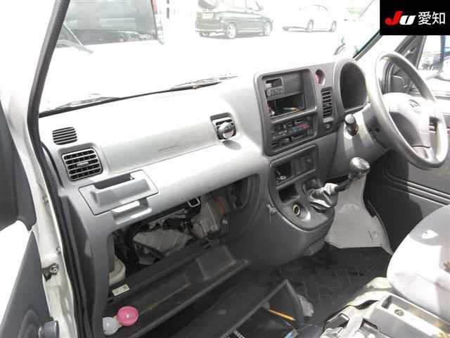 DAIHATSU HIJET VAN 2013