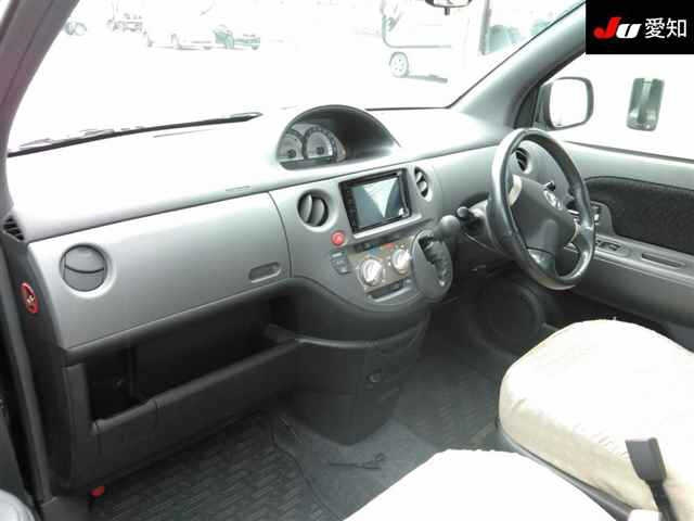 TOYOTA SIENTA 2012