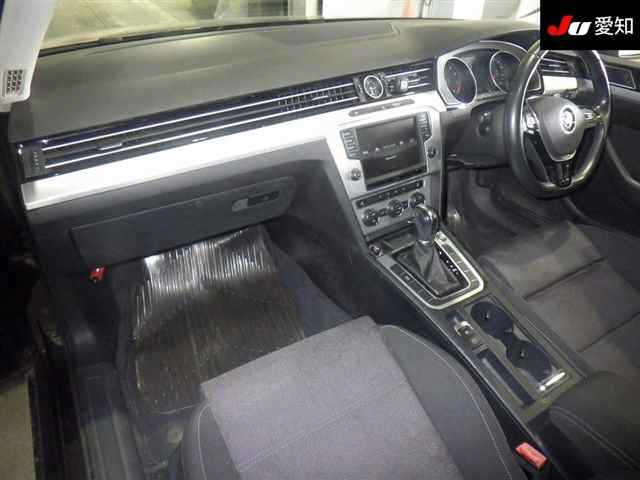 VOLKSWAGEN PASSAT VARIANT 2016