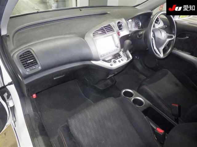 HONDA STREAM 2009