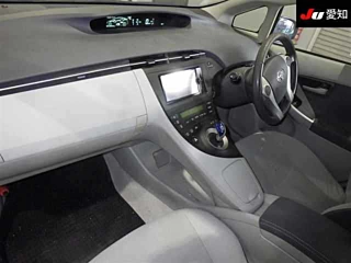 TOYOTA PRIUS 2011