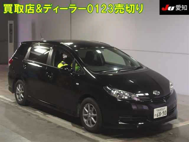 TOYOTA WISH 2011