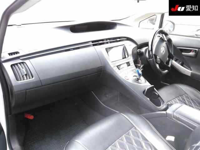 TOYOTA PRIUS 2012