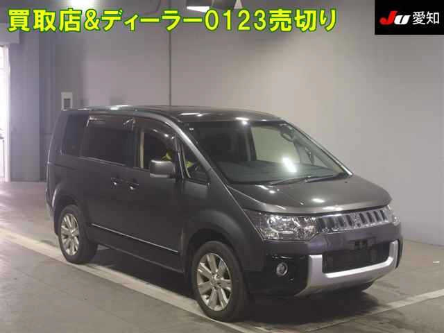 MITSUBISHI DELICA D5 2015