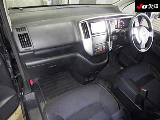 NISSAN SERENA 2009