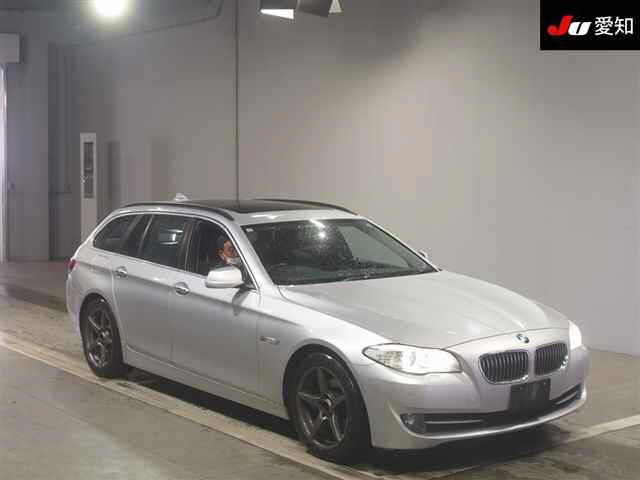 BMW 5 SERIES 2011
