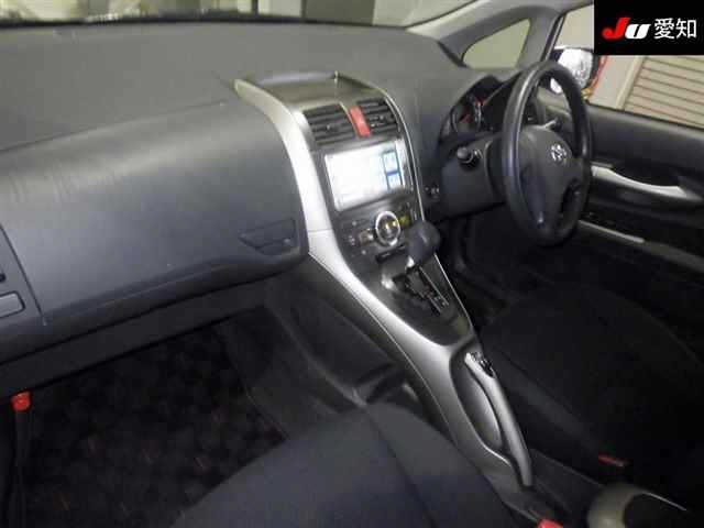 TOYOTA AURIS 2008