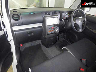 TOYOTA PIXIS SPACE 2012