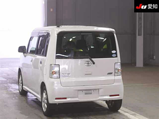 TOYOTA PIXIS SPACE 2012