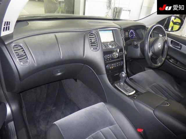 NISSAN SKYLINE CROSSOVER 2011
