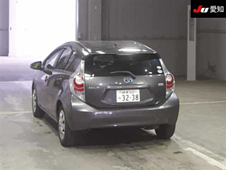 TOYOTA AQUA 2012