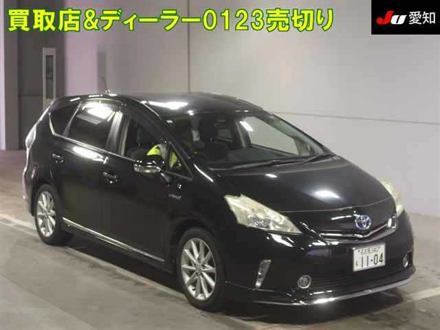 TOYOTA PRIUS ALPHA 2013