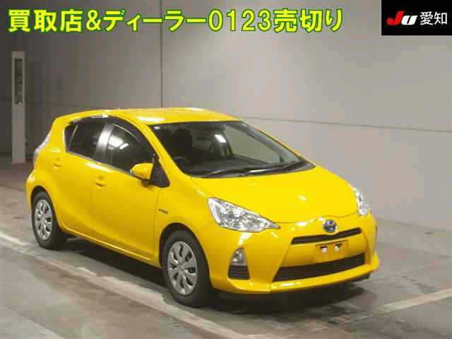 TOYOTA AQUA 2013
