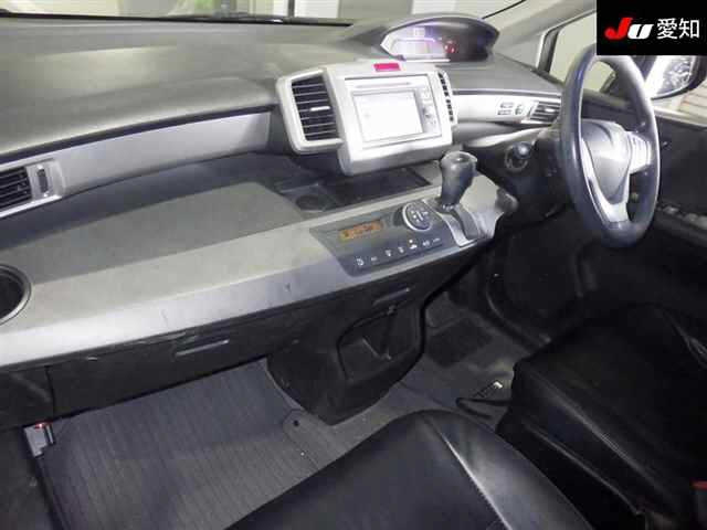 HONDA FREED 2013