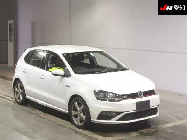 VOLKSWAGEN POLO 2016
