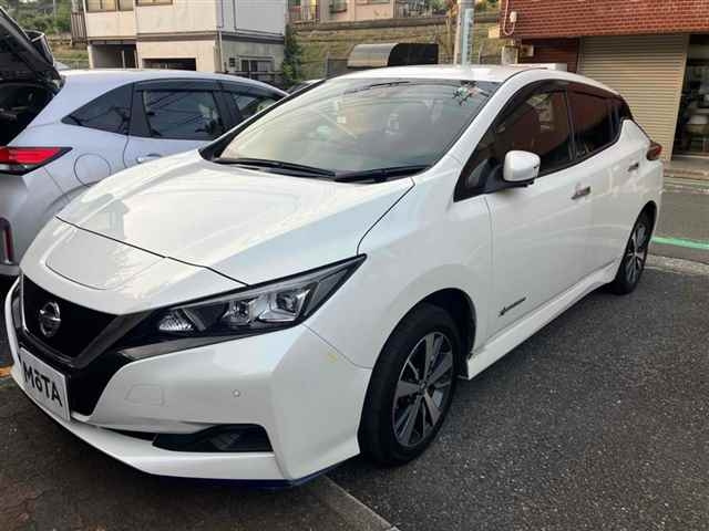 NISSAN LEAF 2021