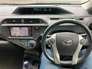 TOYOTA AQUA 2013